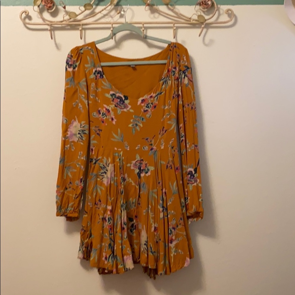 Urban Outfitters, Long sleeve floral pattern dress